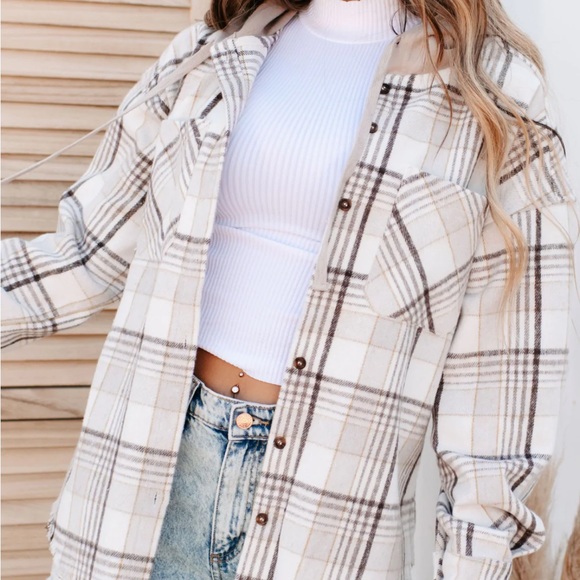 NWT Very J Cream Plaid Flannel Button Down Hoodie Hooded Shacket Top Shirt - Picture 3 of 7